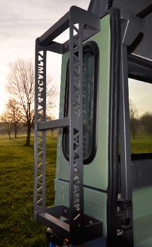 4x4CAMP_Leiter_compact