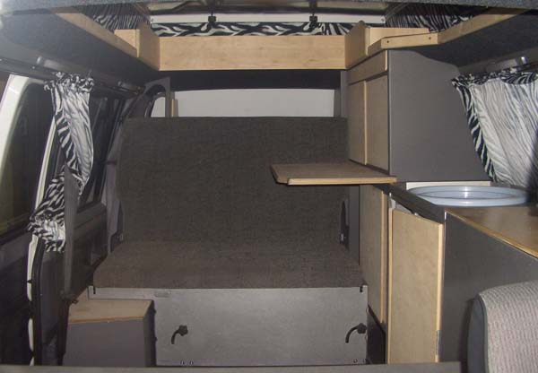 spacaBox L300 4x4 Expeditionsmobil innenausbau